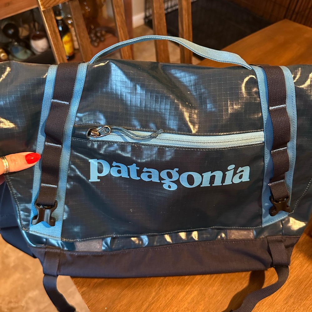 Patagonia Teal and Black Men's Messenger Bag - Picture 2 of 7
